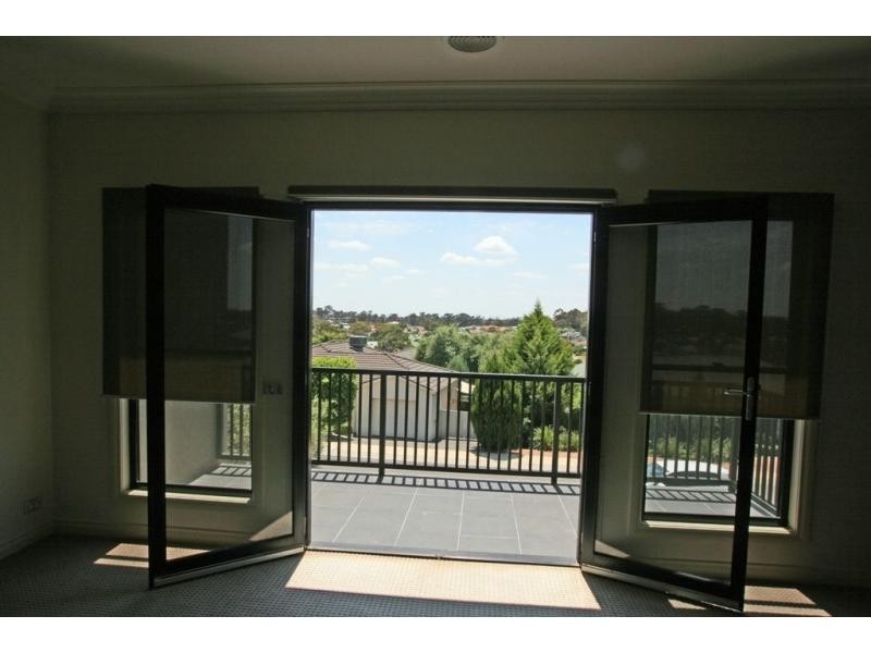 11B Gumnut Rise, Strathdale VIC 3550