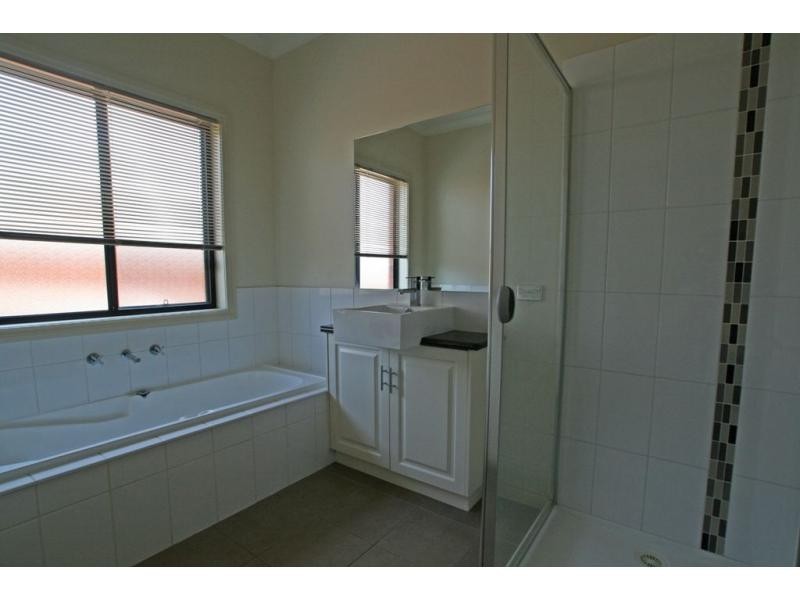 11B Gumnut Rise, Strathdale VIC 3550