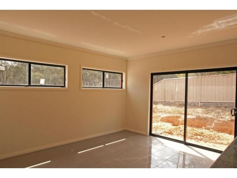 36 Friswell Avenue, Flora Hill VIC 3550