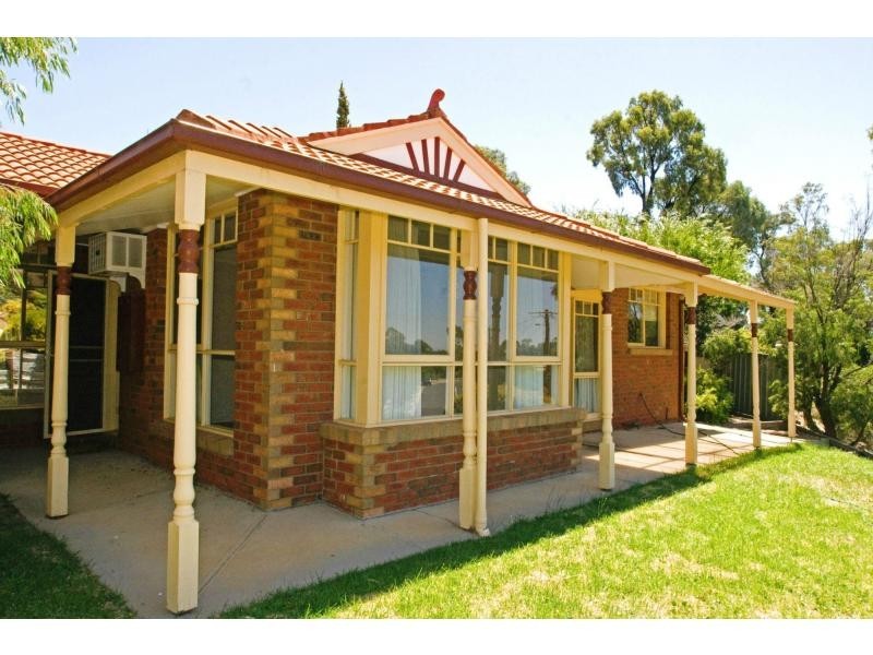 Unit 3/3 Mckay Crescent, Strathdale VIC 3550