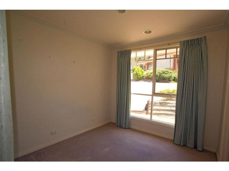Unit 3/3 Mckay Crescent, Strathdale VIC 3550