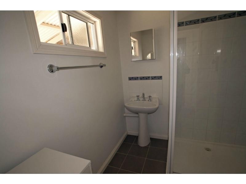 4 Glencoe Street, Kennington VIC 3550