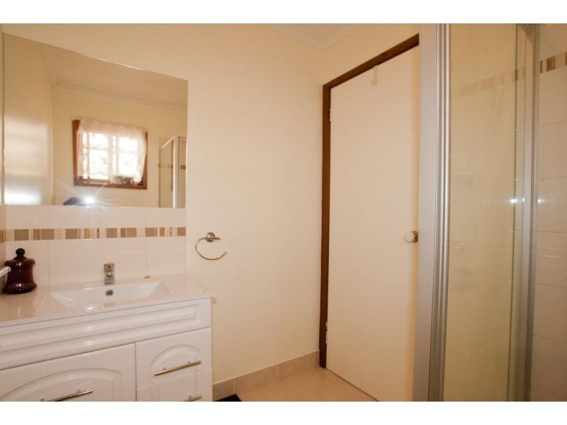 8 Pearce Street, California Gully VIC 3556