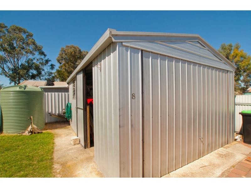 8 Pearce Street, California Gully VIC 3556