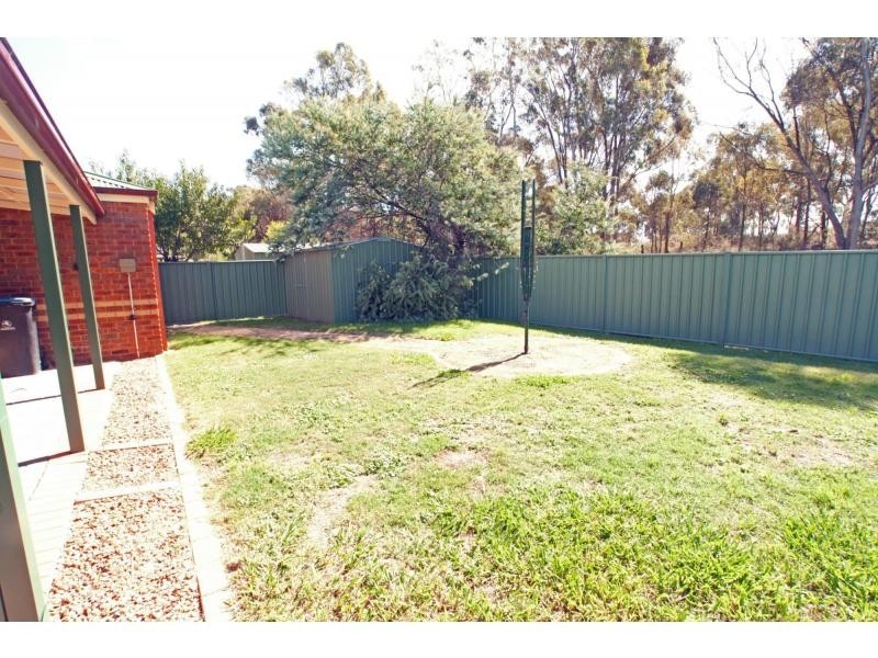 14 Jamison Park Drive, Kangaroo Flat VIC 3555