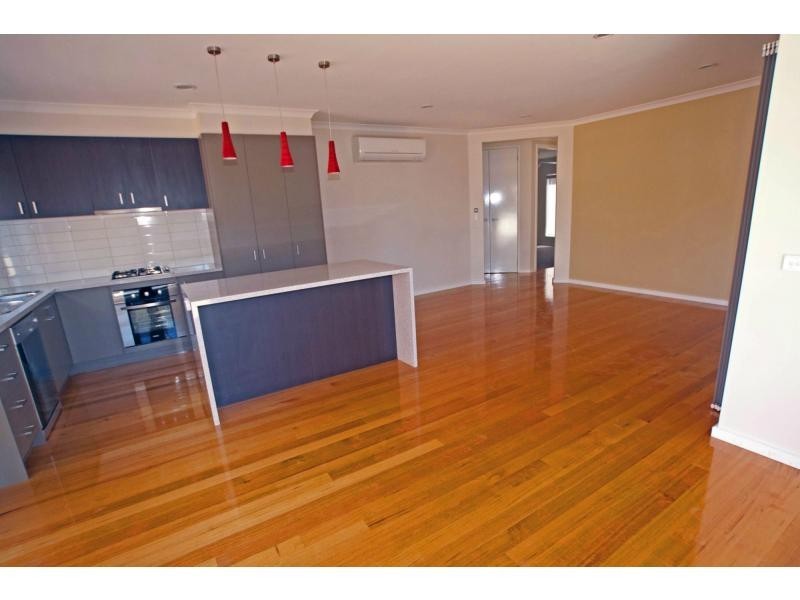 Unit 1/10 Gordon Street, Spring Gully VIC 3550