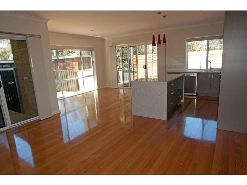 Unit 1/10 Gordon Street, Spring Gully VIC 3550