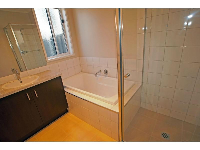 Unit 1/10 Gordon Street, Spring Gully VIC 3550