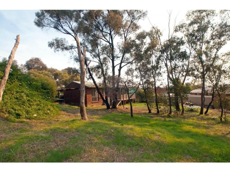 3 Hillview Street, Flora Hill VIC 3550