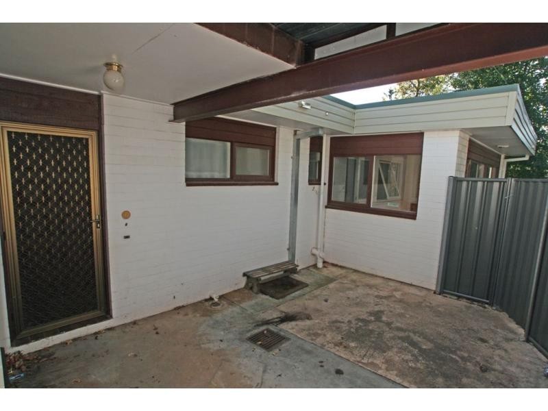 4/12 Harpin Street, Strathdale VIC 3550
