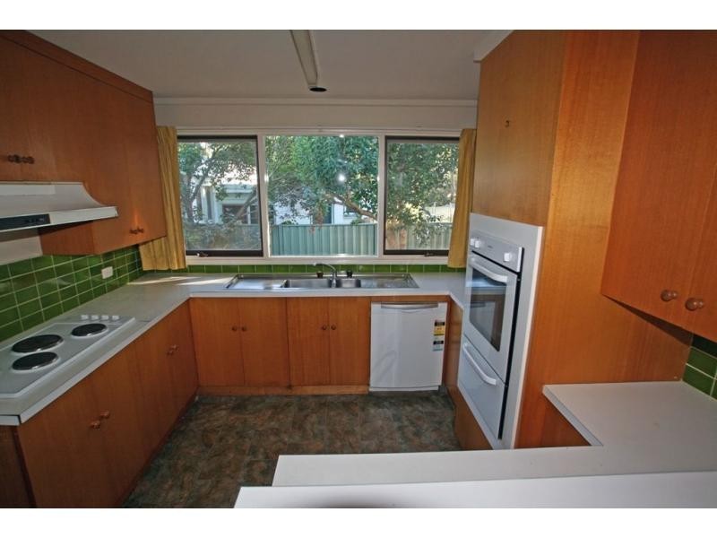 4/12 Harpin Street, Strathdale VIC 3550