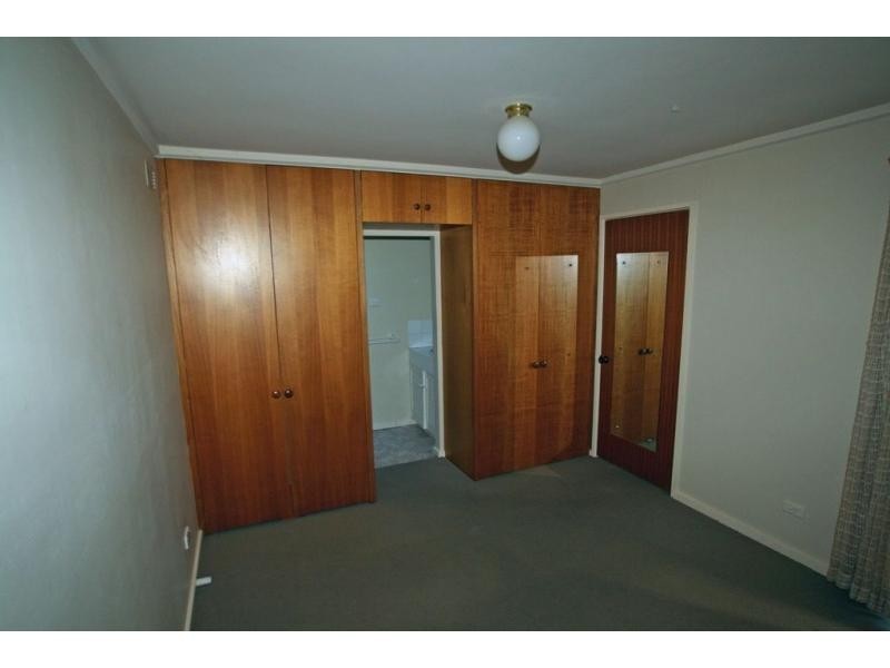 4/12 Harpin Street, Strathdale VIC 3550