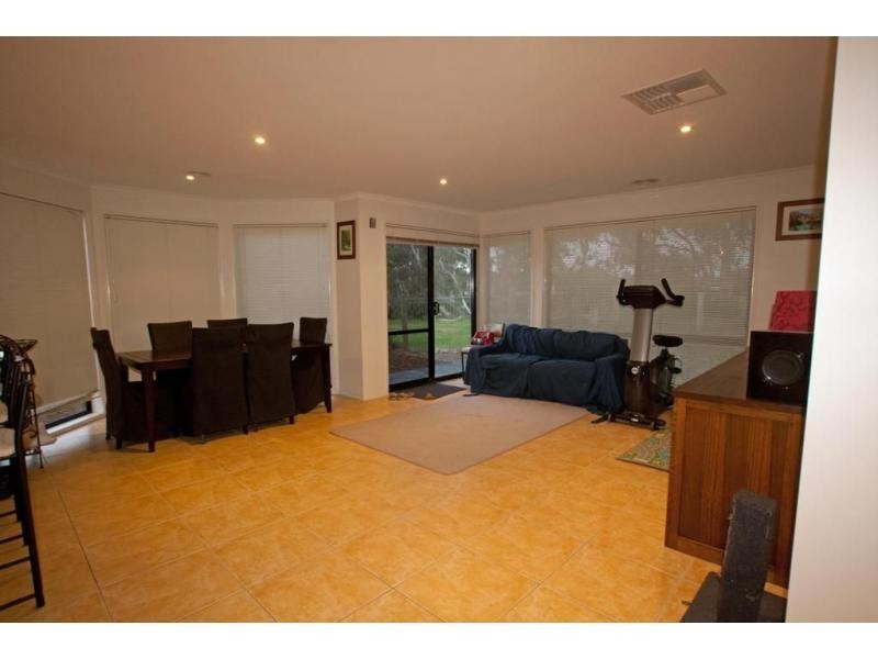 17 Bassett Drive, Strathfieldsaye VIC 3551
