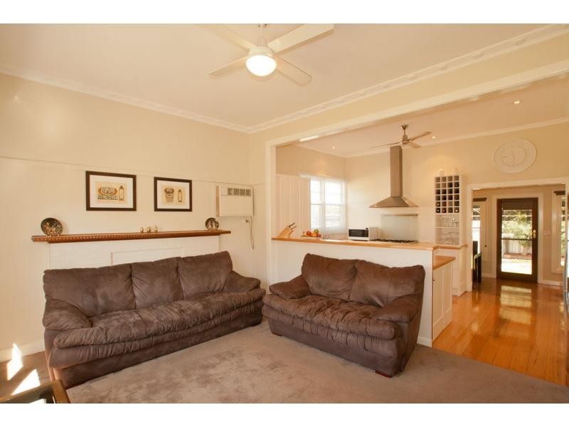 Flora Hill VIC 3550