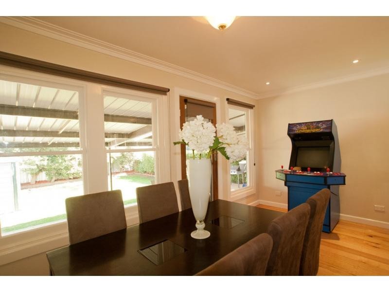 Flora Hill VIC 3550
