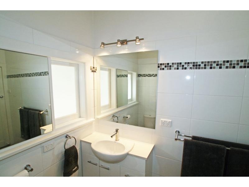 Flora Hill VIC 3550