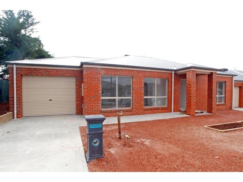 16 Victoria Street, Kangaroo Flat VIC 3555