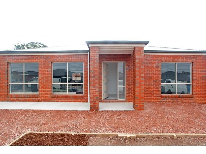 18 Victoria Street, Kangaroo Flat VIC 3555