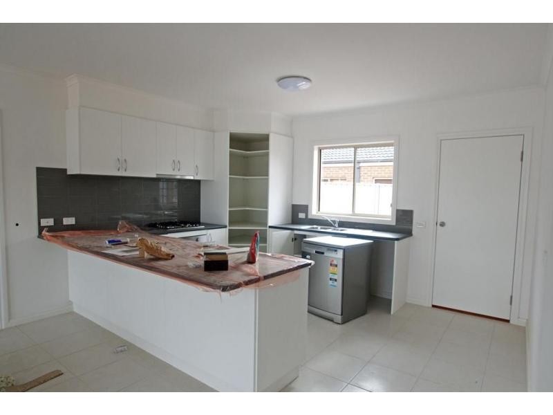 18 Victoria Street, Kangaroo Flat VIC 3555