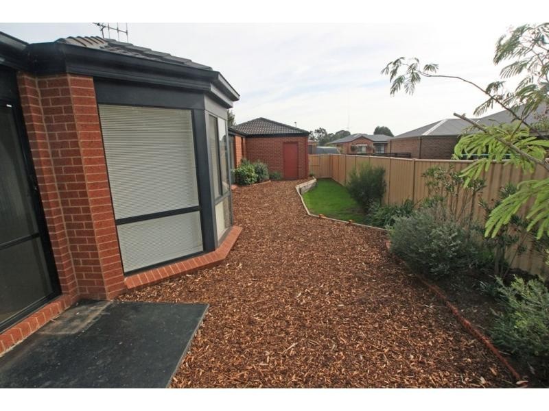 17 Bassett Drive, Strathfieldsaye VIC 3551