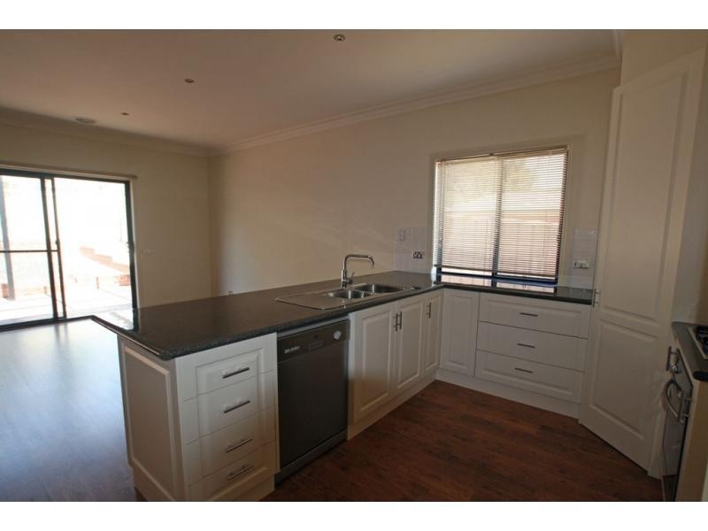 11B Gumnut Rise, Strathdale VIC 3550