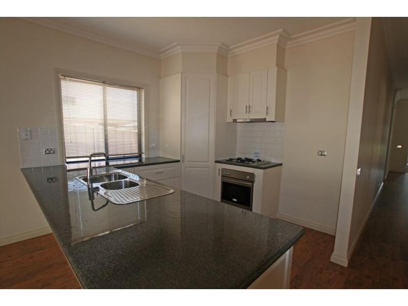 11B Gumnut Rise, Strathdale VIC 3550