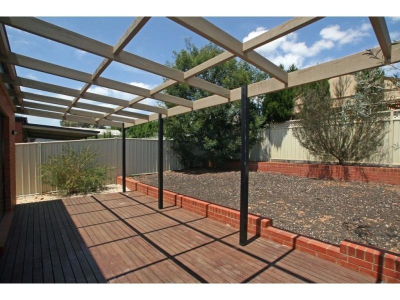 11B Gumnut Rise, Strathdale VIC 3550