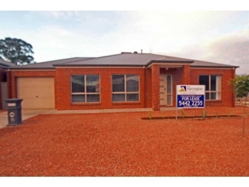 16 Victoria Street, Kangaroo Flat VIC 3555