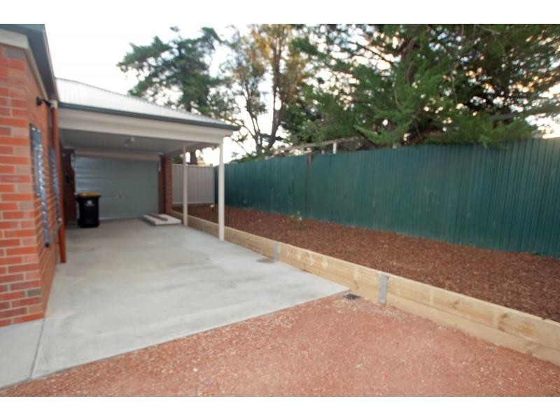 18 Victoria Street, Kangaroo Flat VIC 3555