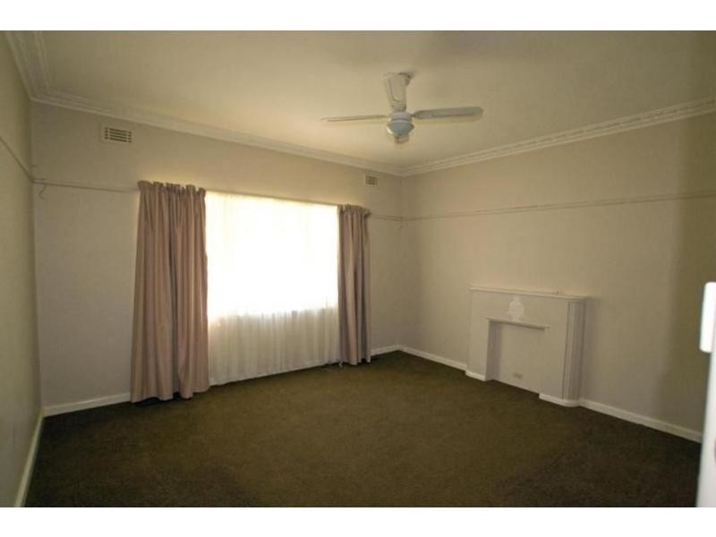 10 Albion Street, Kennington VIC 3550