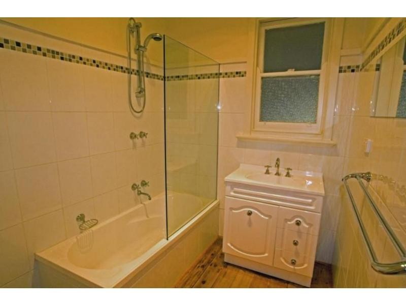 10 Albion Street, Kennington VIC 3550