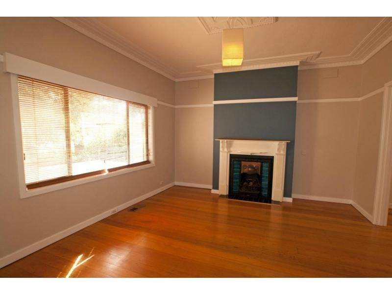3 Malcolm Street, Quarry Hill VIC 3550
