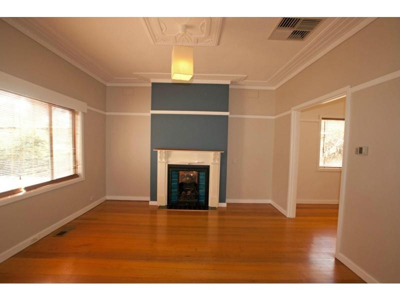 3 Malcolm Street, Quarry Hill VIC 3550