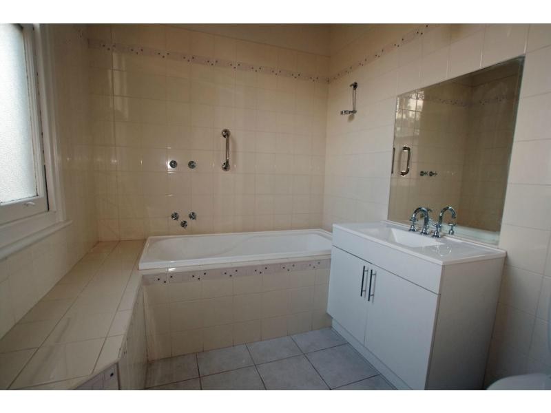 8 Webster Street, Ironbark VIC 3550