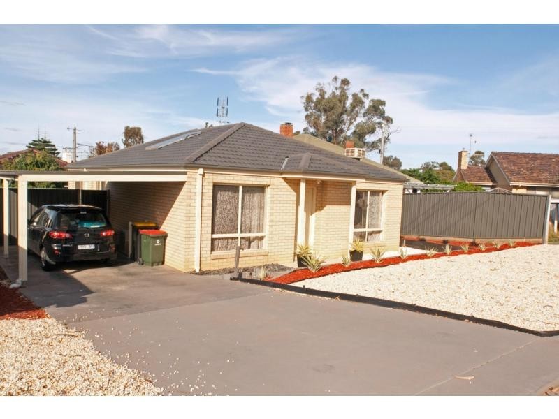 17 Esler Street, California Gully VIC 3556