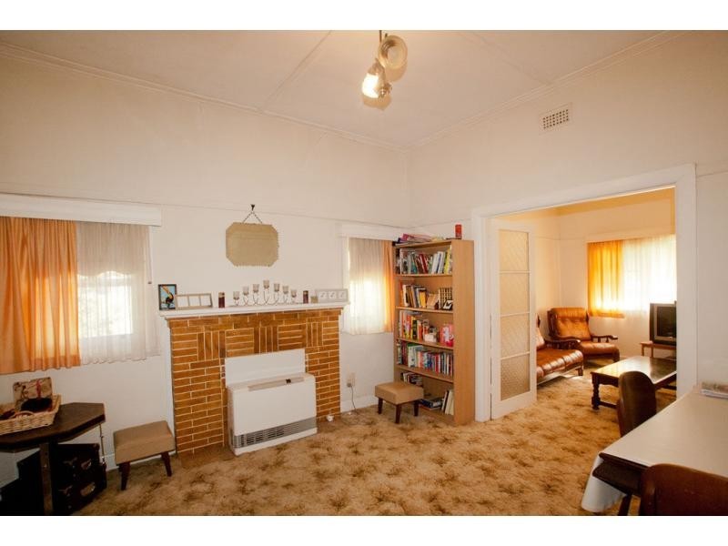 11 Lawson Street, Spring Gully VIC 3550