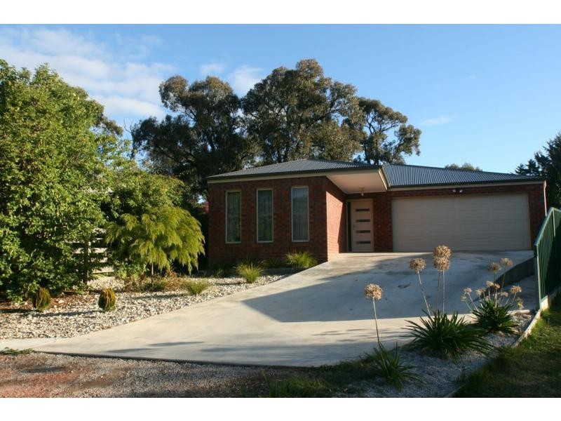 3A Ajana Court, Golden Square VIC 3555
