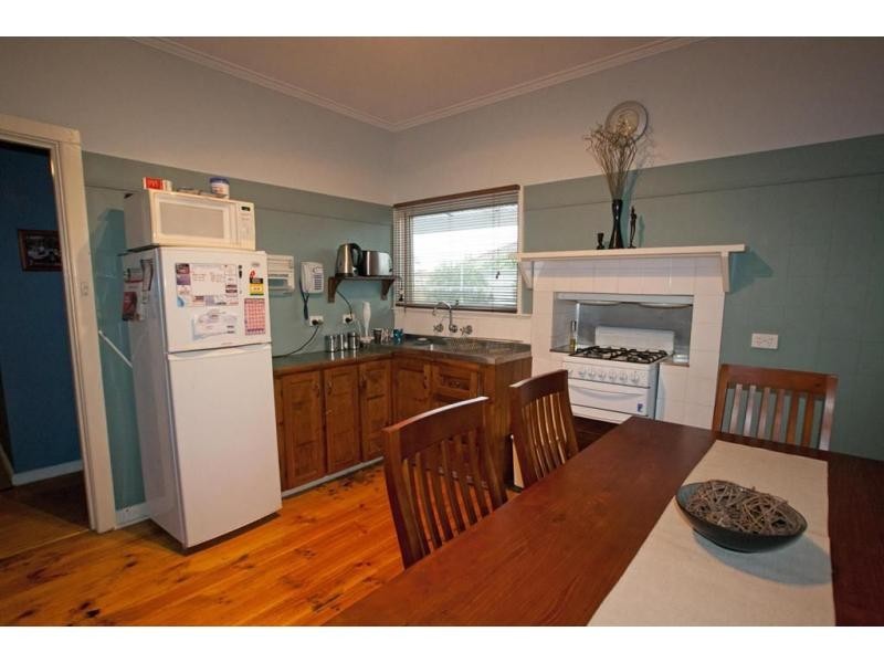 8 Derna Court, Golden Square VIC 3555