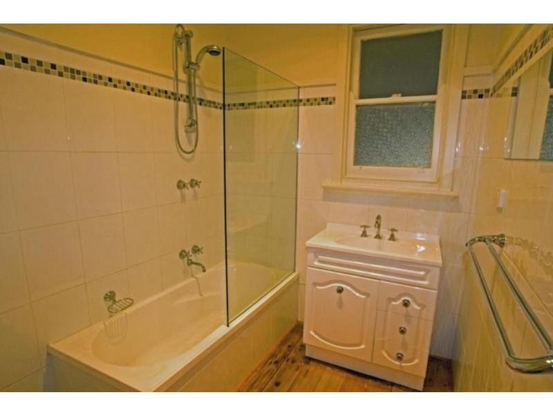 10 Albion Street, Kennington VIC 3550