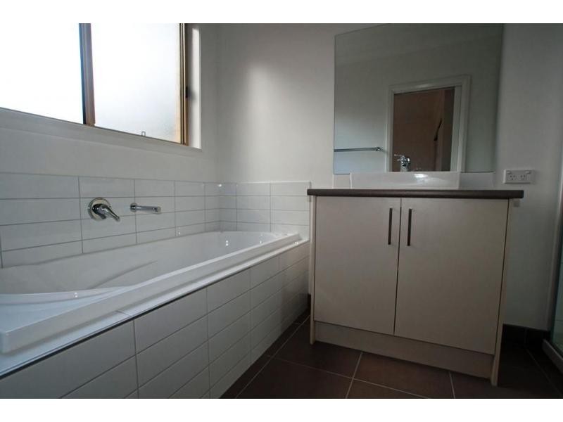 5B Noble Court, Kangaroo Flat VIC 3555