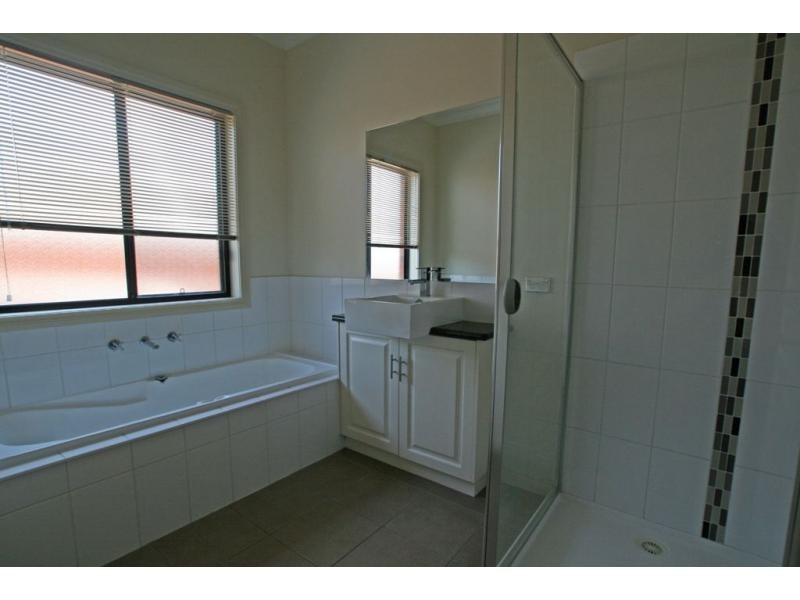 11 Gumnut Rise, Strathdale VIC 3550