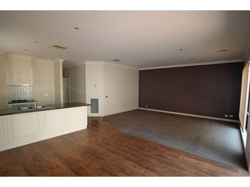 11 Gumnut Rise, Strathdale VIC 3550