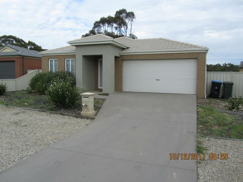 14 Mulga Avenue, Epsom VIC 3551