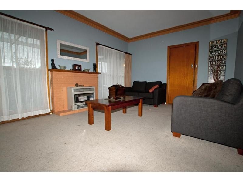 8. Derna Court, Golden Square VIC 3555