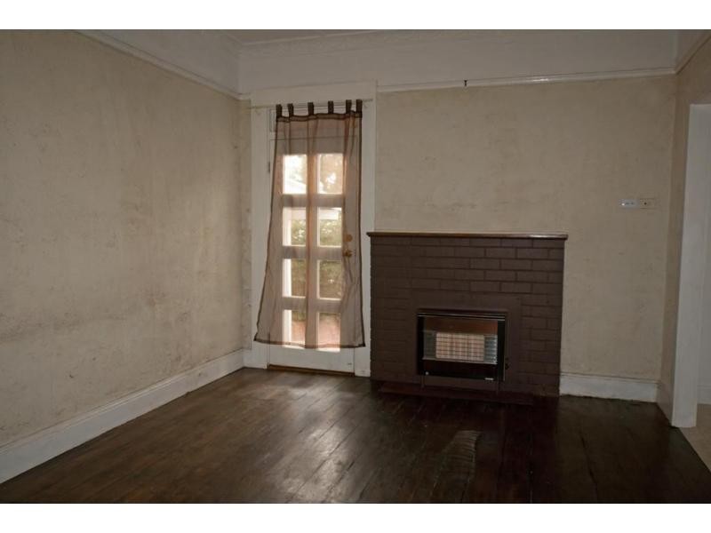 11 Graham Street, Quarry Hill VIC 3550