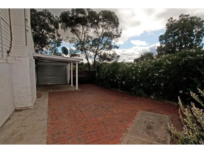 11 Graham Street, Quarry Hill VIC 3550