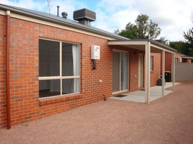 16 Victoria Avenue, Kangaroo Flat VIC 3555