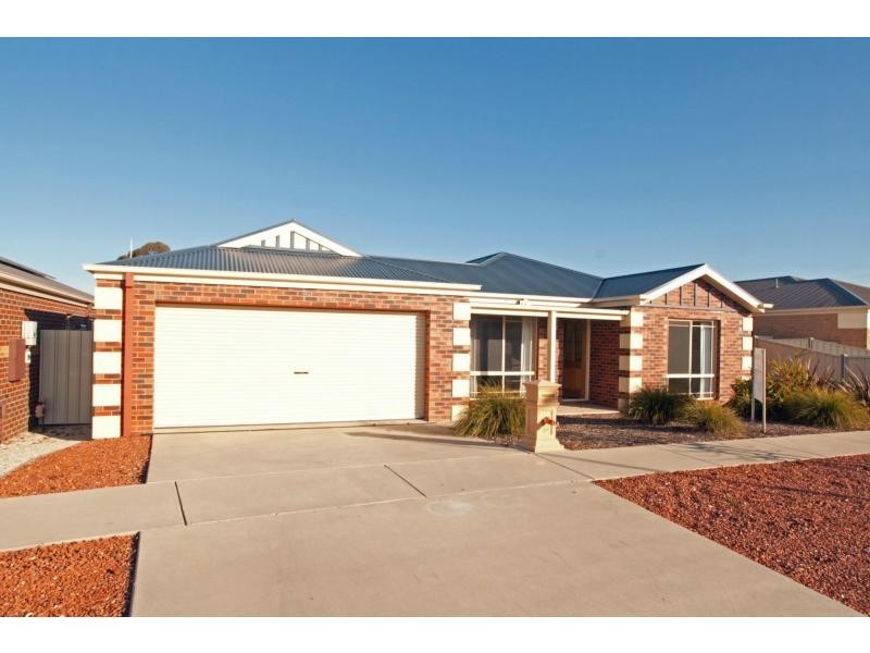 .32 Elizabeth Street, Kangaroo Flat VIC 3555