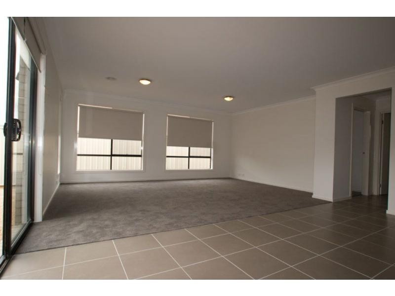 18 Crossley Avenue, Epsom VIC 3551