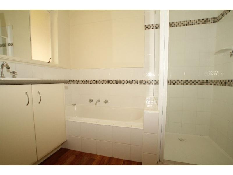 5 Ewing Avenue, Flora Hill VIC 3550